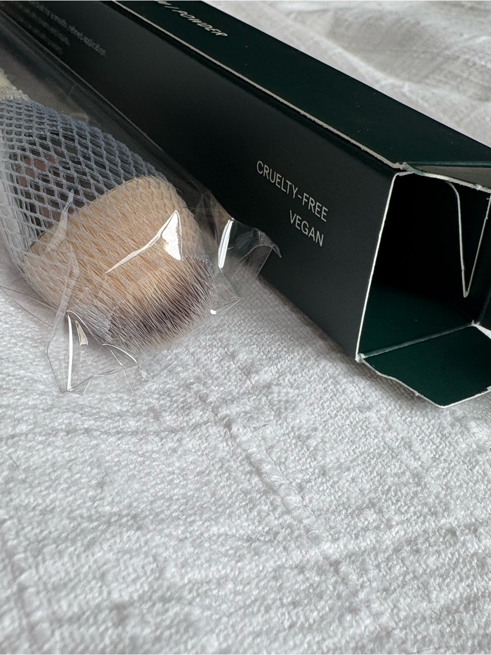 Ciele | Powder Double-Ended Brush - Black and Natural - Picture 5 of 7